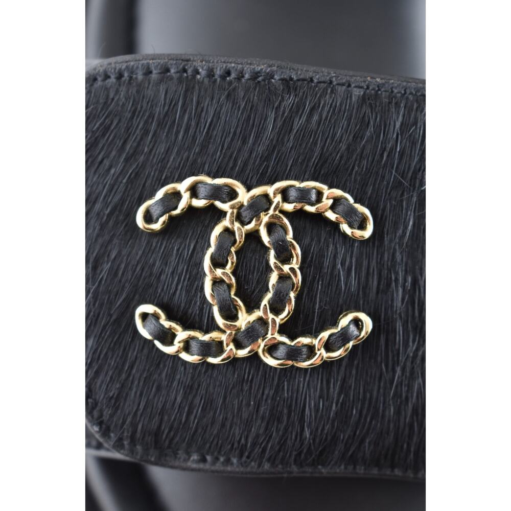 Chanel 24B Black Calf Hair Gold CC Logo Mule Slide Strap Flat Teva Dad Sandal 41 - Picture 10 of 16